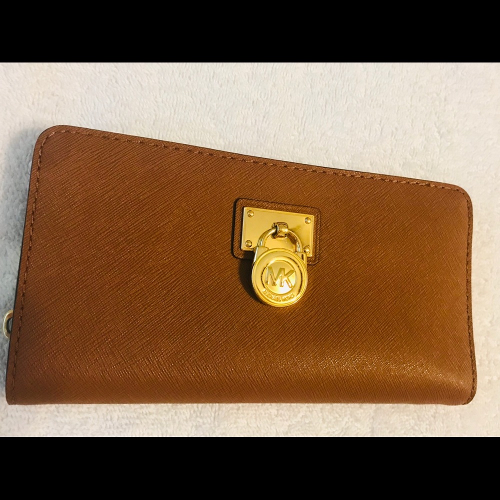 Michael Kors Leather Wallet - Tan